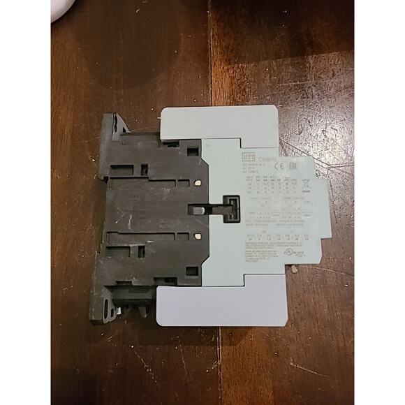 WEG CWB40 IEC Contactor 40amp 440V AC Coil - Picture 1 of 5